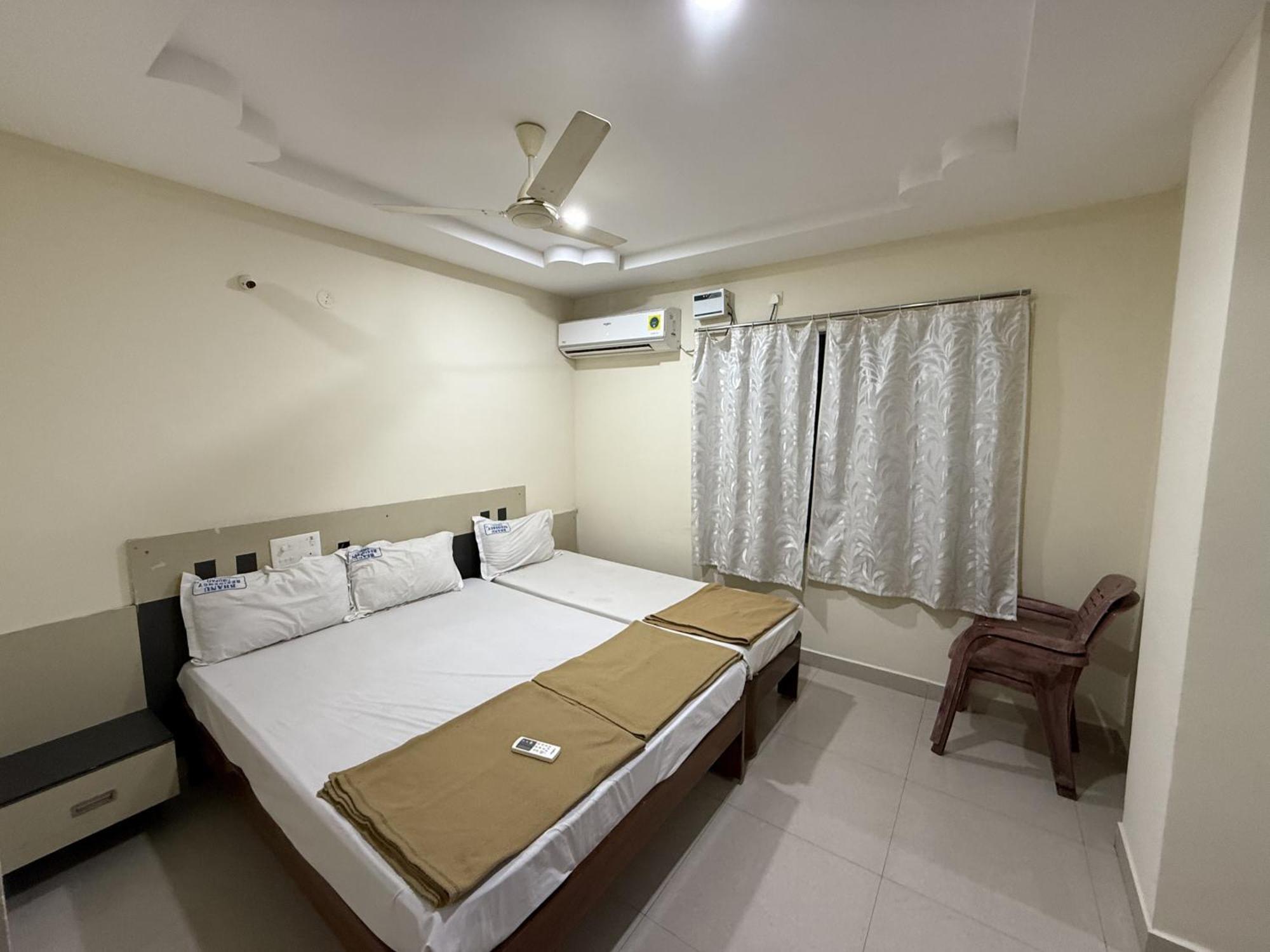 Lodge Bhanu Residency *